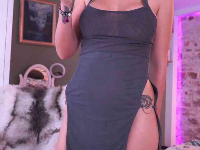 JoanneSpoilMe webcam