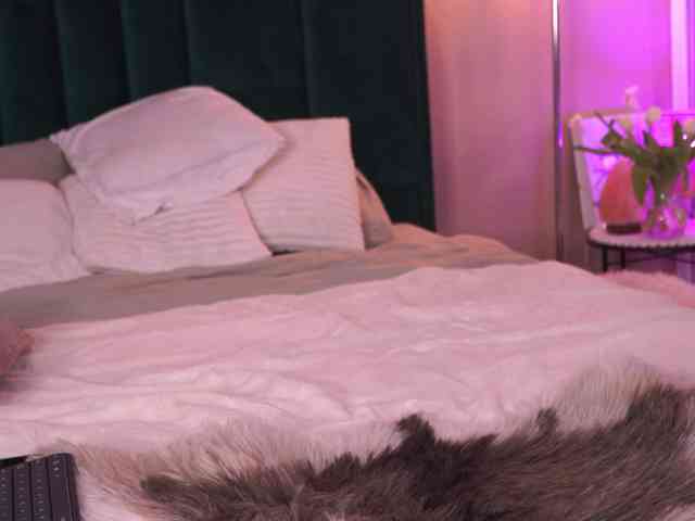 JoanneSpoilMe webcam