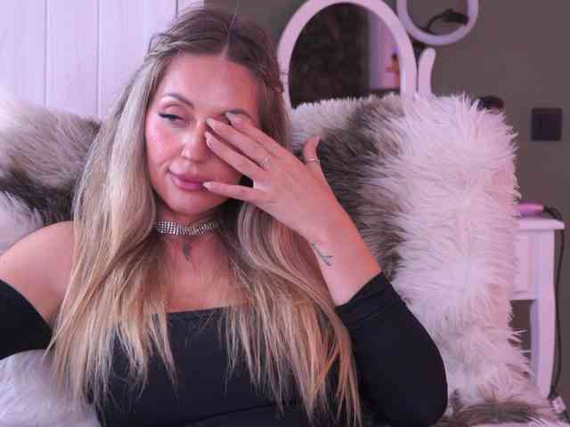 JoanneSpoilMe webcam