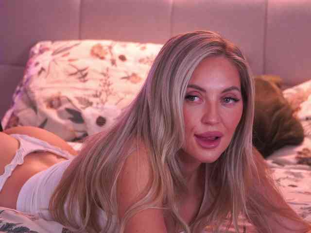 JoanneSpoilMe webcam