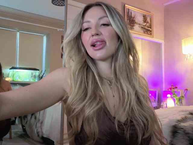 JoanneSpoilMe webcam