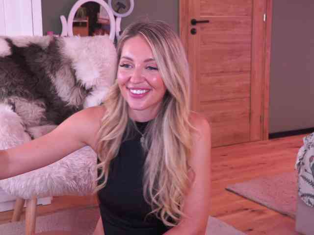JoanneSpoilMe webcam