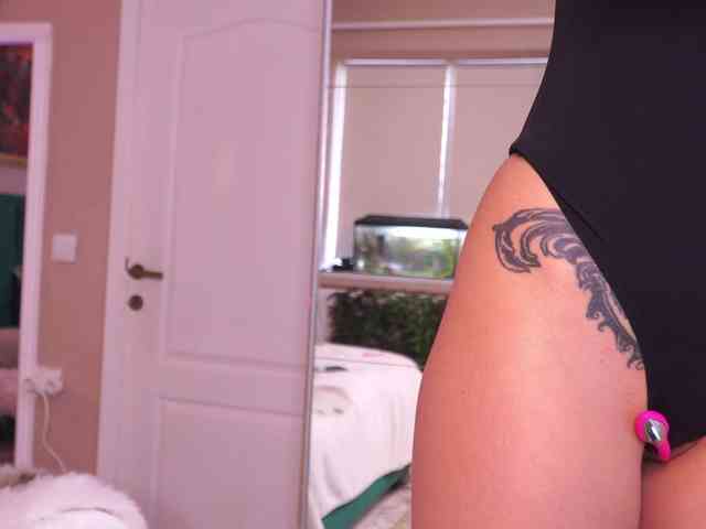 JoanneSpoilMe webcam