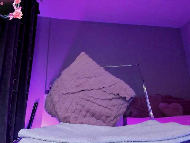 Kyliejo18 live cam on BongaCams