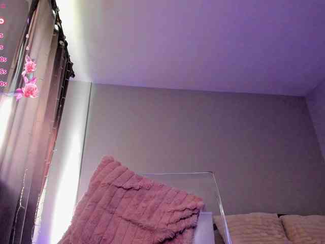 Kyliejo18 webcam