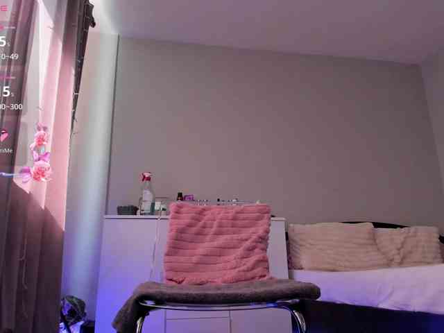 Kyliejo18 webcam