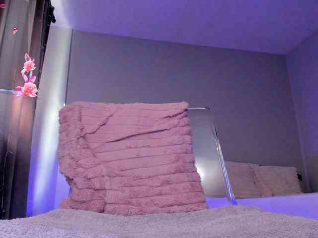 Kyliejo18 webcam