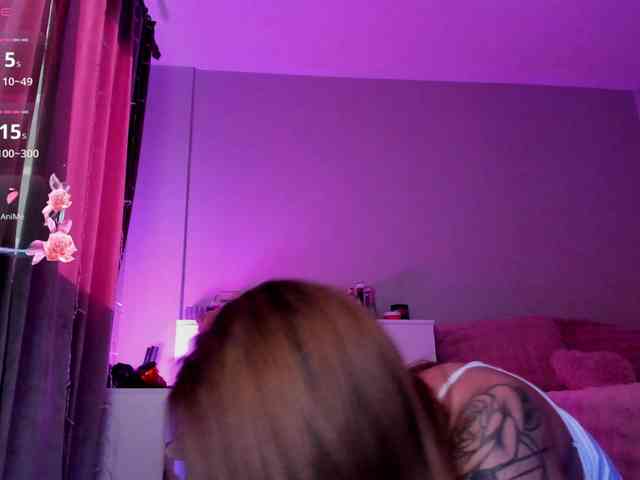 Kyliejo18 webcam