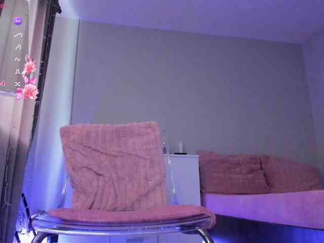 Kyliejo18 webcam