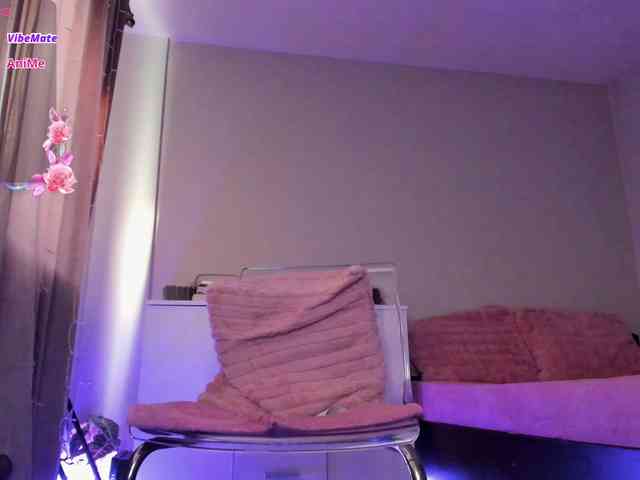 Kyliejo18 webcam