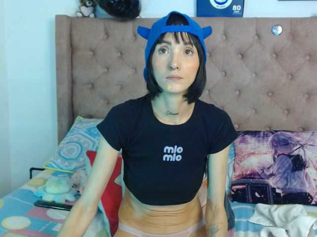 sakuraskinny live cam on BongaCams