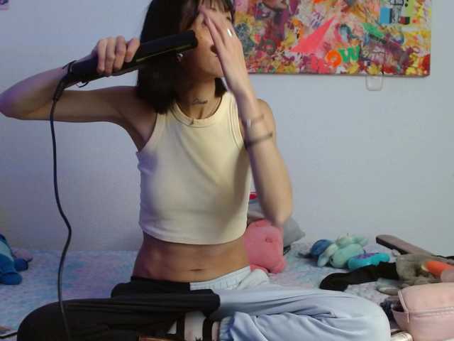 sakuraskinny live cam on BongaCams
