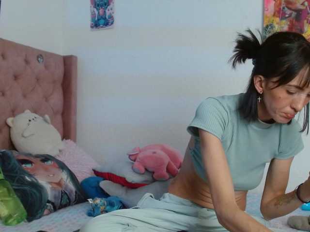 sakuraskinny live cam on BongaCams