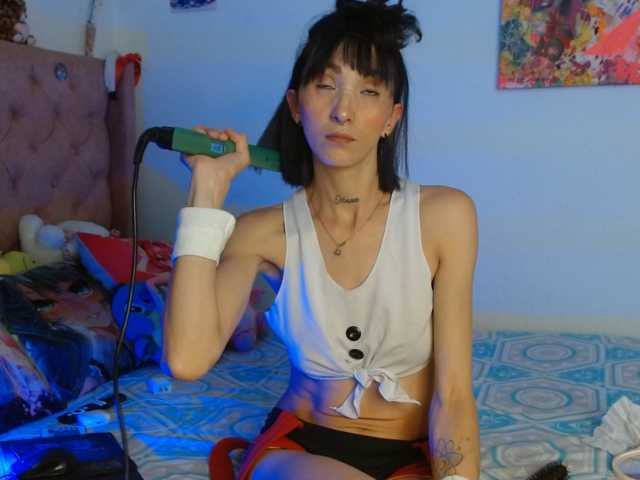 sakuraskinny live cam on BongaCams
