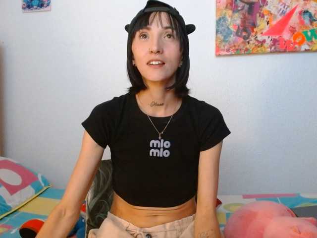 sakuraskinny live cam preview