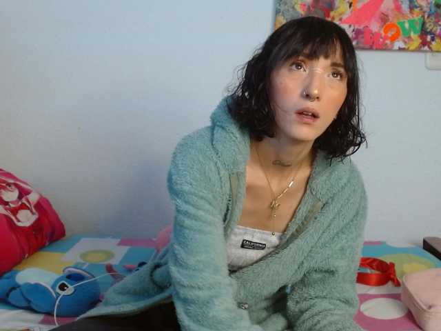sakuraskinny live cam on BongaCams