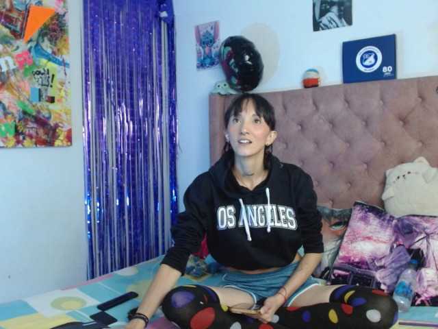 Sakuraskinny, 33 y/o - Live Cam on BongaCams