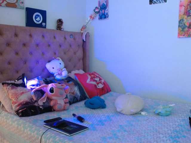 sakuraskinny live cam on BongaCams