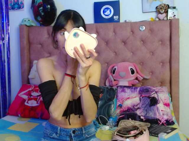 sakuraskinny live cam on BongaCams