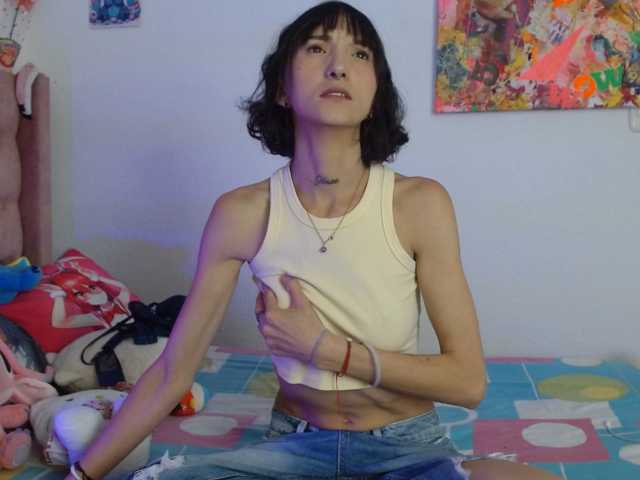 sakuraskinny live cam on BongaCams