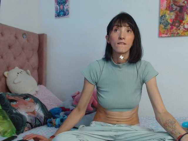 sakuraskinny live cam on BongaCams