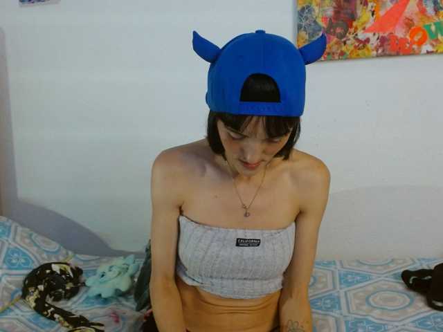 sakuraskinny live cam on BongaCams
