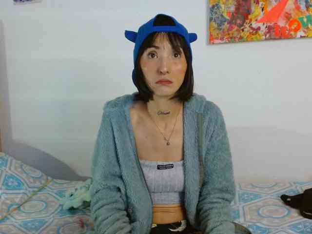 sakuraskinny webcam