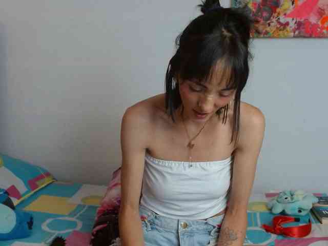 Model: sakuraskinny