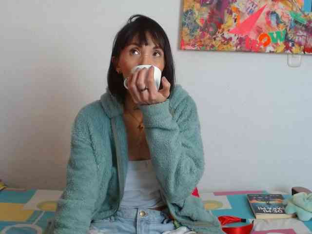 sakuraskinny webcam