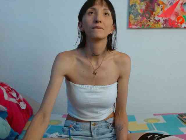 sakuraskinny webcam