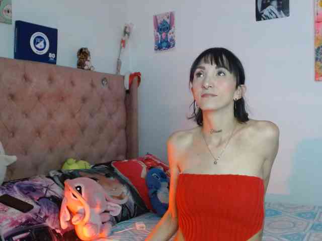 sakuraskinny webcam