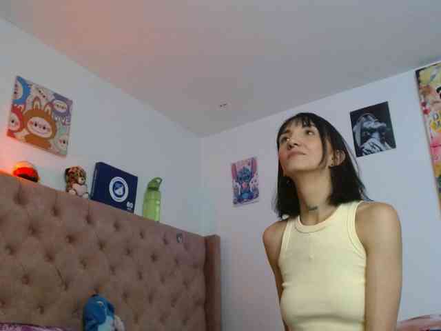 sakuraskinny webcam