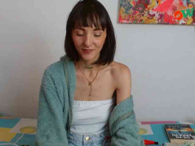 sakuraskinny webcam