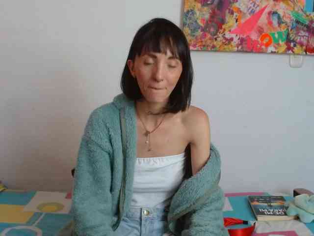 sakuraskinny webcam