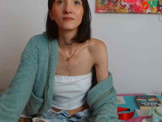 sakuraskinny webcam