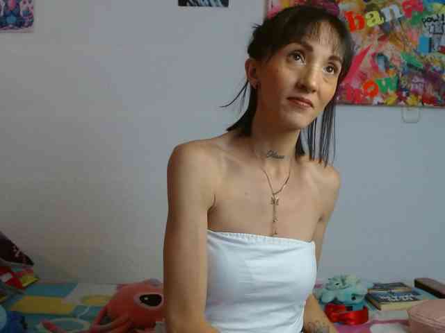 sakuraskinny webcam