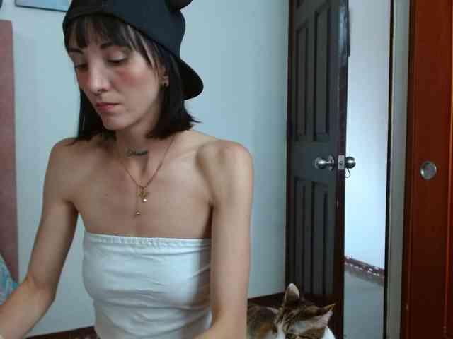 sakuraskinny webcam