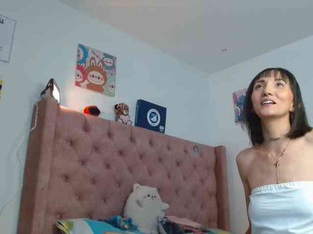 sakuraskinny webcam