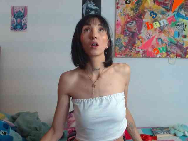 sakuraskinny webcam