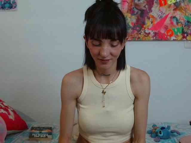 sakuraskinny webcam