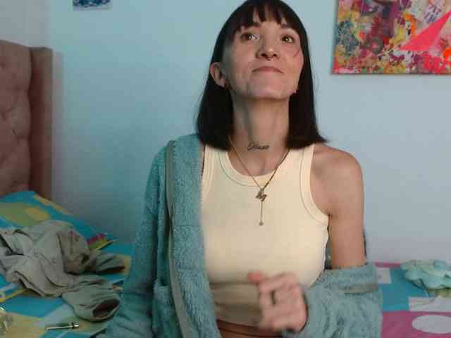 sakuraskinny webcam