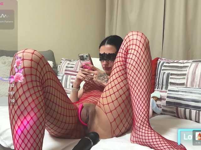 Yekaterinass live cam on BongaCams