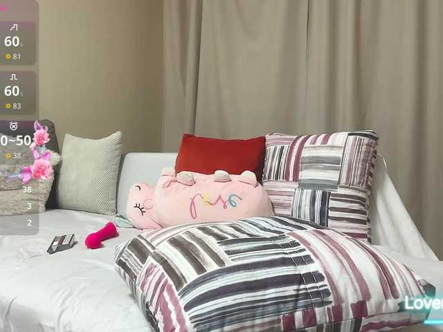 Yekaterinass live cam on BongaCams