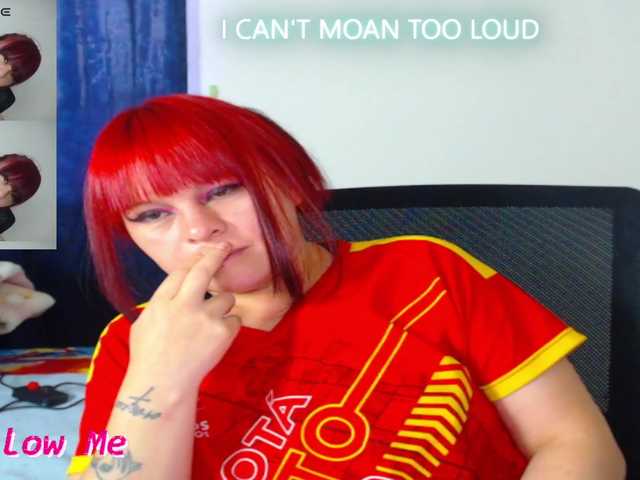 le modèle Valerydirty-dark est en webcam porno dans un show sur le site bongacams, il possède les tags suivants: White/Caucasian,Redhead,Shaved