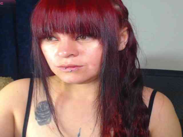 Modelo: Valerydirty-dark