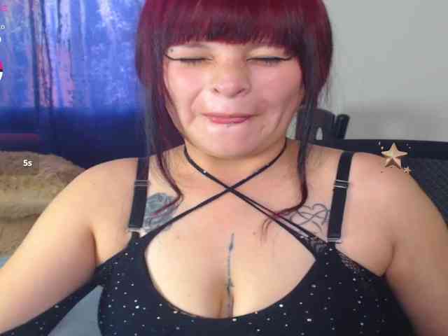 Valerydirty-dark webcam