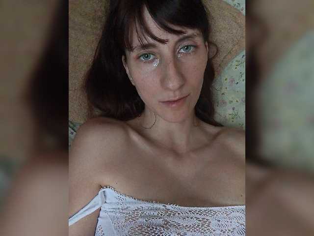 Kitty2044 live cam on BongaCams