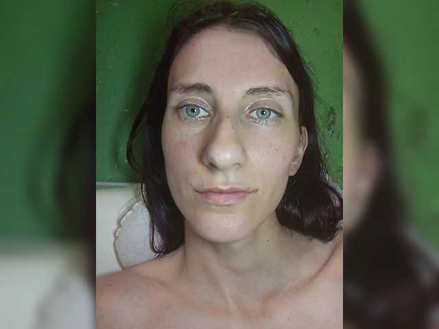 Kitty2044 live cam on BongaCams