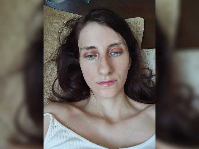 Kitty2044 live cam on BongaCams
