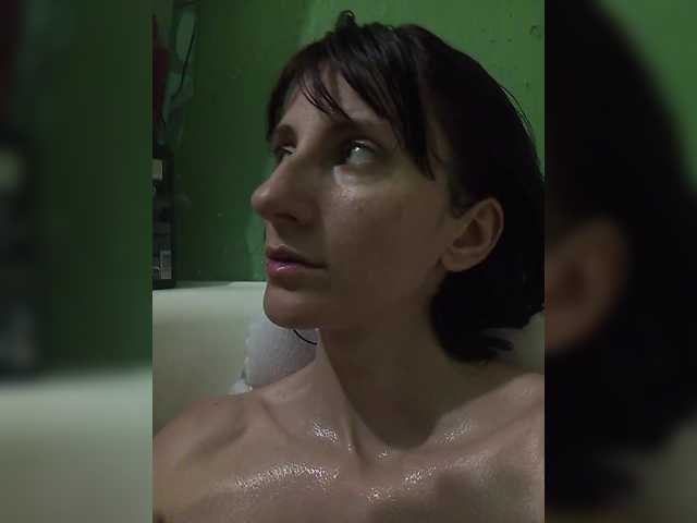 Kitty2044 live cam on BongaCams